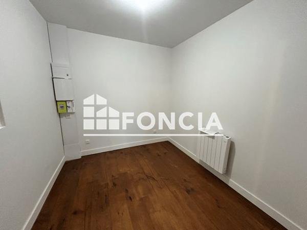 Location Studio 30 m² - 9 RUE DELESCLUZE Limoges 87000