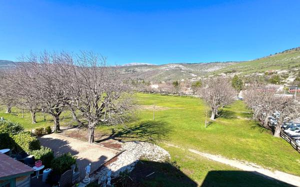 Maison à vendre    17 pièces • 506 m2 Saint-Vallier-de-Thiey