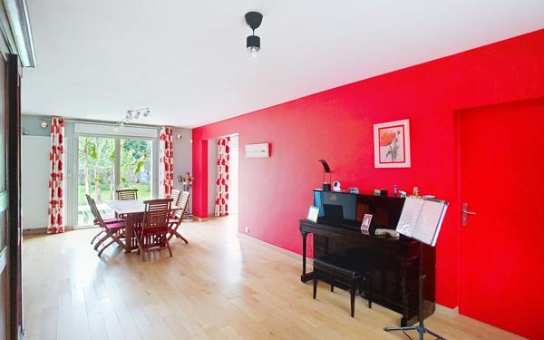 Maison à vendre    8 pièces •  Saint-Sébastien-sur-Loire