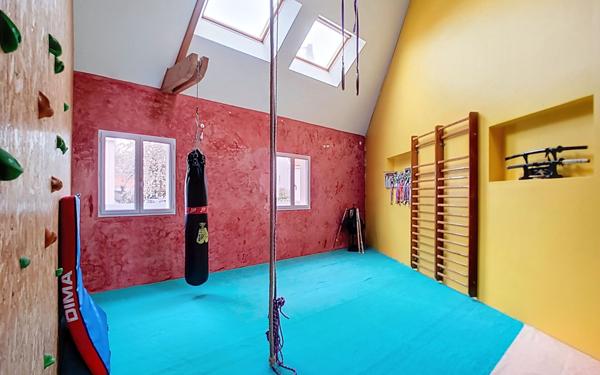 Maison à vendre    8 pièces •  Saint-Sébastien-sur-Loire