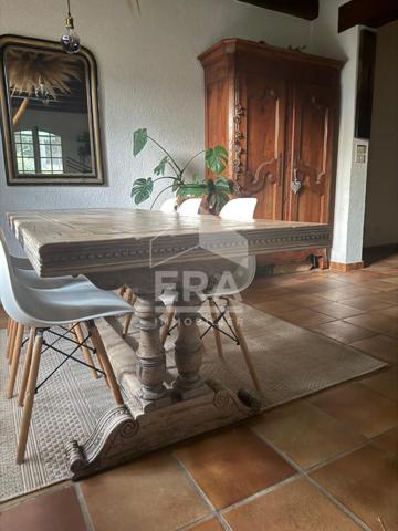 Villa traditionnelle 4 facesT4 de 145m2 habitables  environ sur terrain de plus de 5000m2