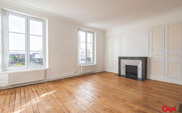 Maison à vendre    7 pièces •  Château-Thierry