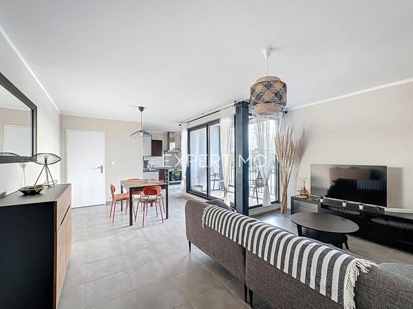 Dunkerque (59140) Le réseau Expertimo, vous propose cet APPARTEMENT D’EXCEPTION de 70m² – Vue imprenable sur le Port (Dunkerque)