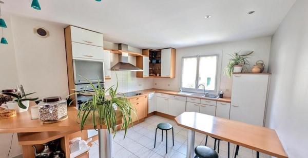 Maison 5 chambres avec sous-sol total