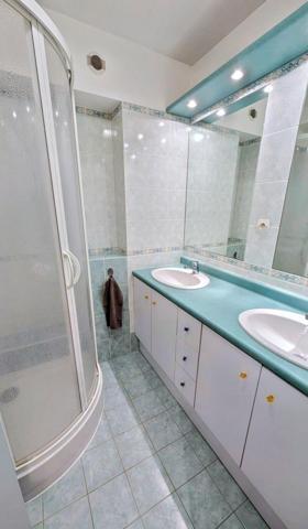 Maison 5 chambres avec sous-sol total