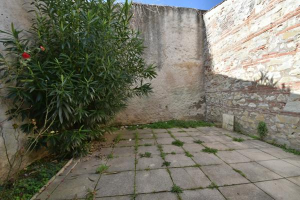 Dpt Lot et Garonne (47), à vendre VILLENEUVE SUR LOT maison de ville, P6 idéale investisseurs, ou familles,