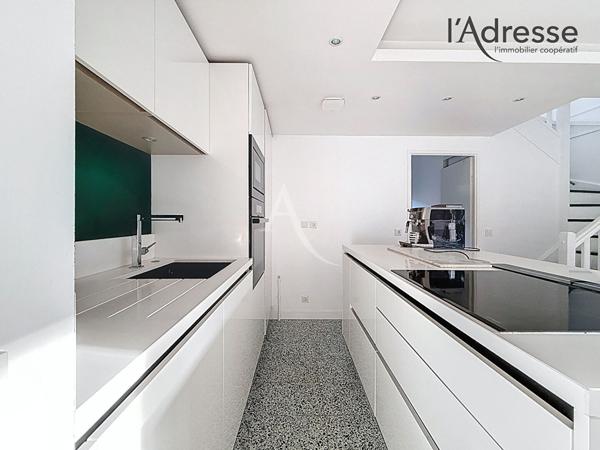 NANTERRE-PUTEAUX/ Avenue Félix Faure - Maison 4 pièces - 3 Extérieurs- 1 Parking