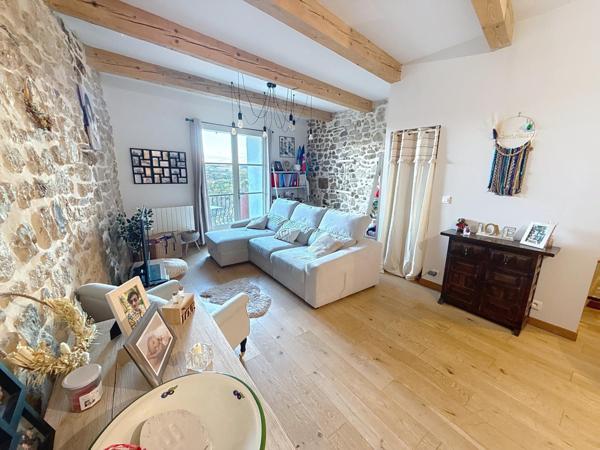 Charmante Maison de Village sur Magalas 3 chambres, Garage et cour extérieure