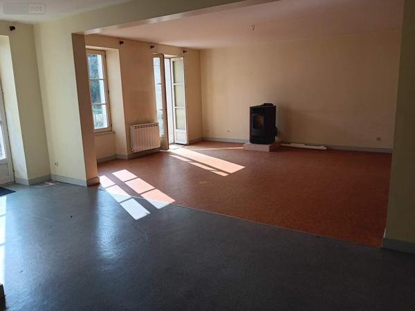 Maison à vendre à Saint-Hilaire-de-Villefranche en Charente-Maritime (17770), ref : 021/1885