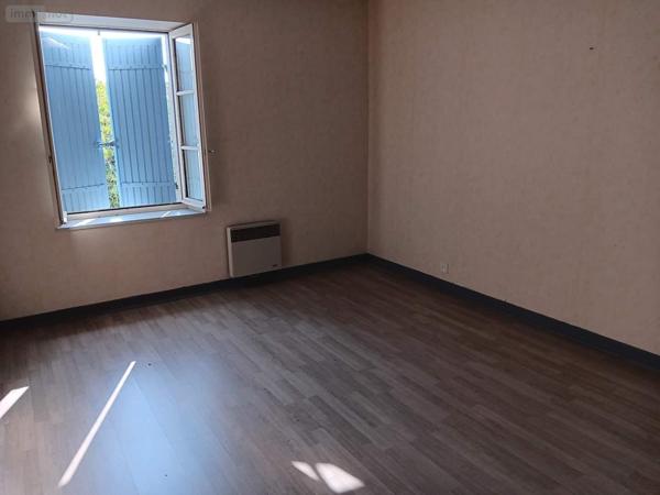 Maison à vendre à Saint-Hilaire-de-Villefranche en Charente-Maritime (17770), ref : 021/1885