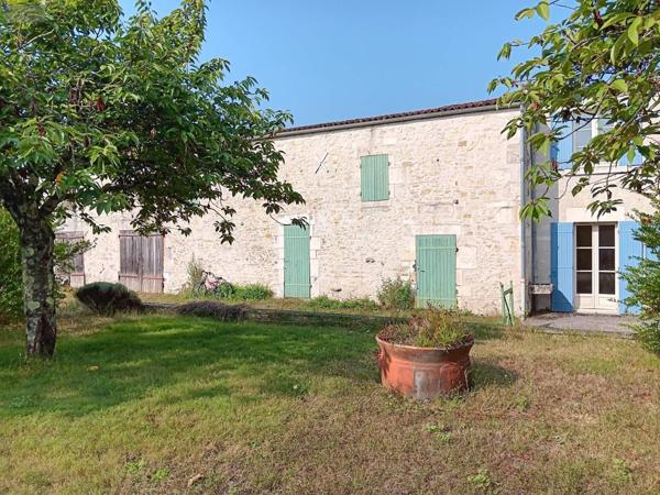 Maison à vendre à Saint-Hilaire-de-Villefranche en Charente-Maritime (17770), ref : 021/1885