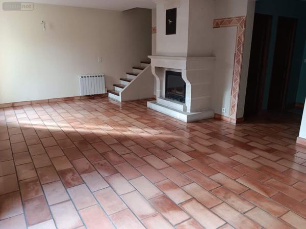 Maison à vendre à Saint-Hilaire-de-Villefranche en Charente-Maritime (17770), ref : 021/1885