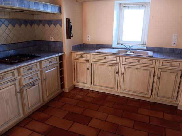 Maison à vendre à Saint-Hilaire-de-Villefranche en Charente-Maritime (17770), ref : 021/1885