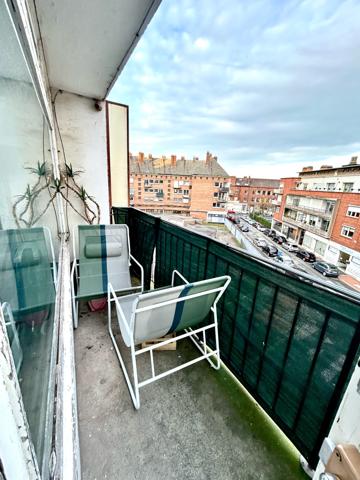 Appartement
                                                                                                                                                                                                                                                                                                                        3 pièce(s)                                                                                                                                                                                                          2 chambre(s)                                                                                                                                                                                                          77  m²