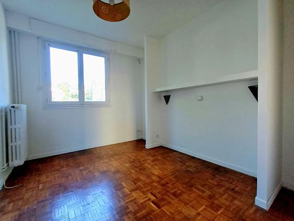 Appartement 3 pièces de 75 m² à Étampes