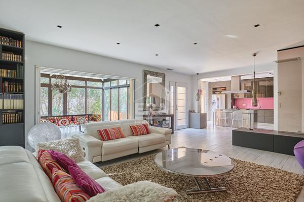 Maison au calme avec jardin à Venelles
