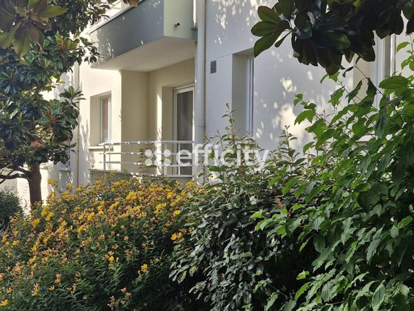 Appartement
         2 pièces
        - 48 m² 169 000 € *