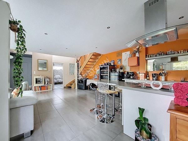 Nantes - Orvault Pont du Cens : En vente, Maison +100m² habitables avec vie de plain pied. Proche Cens et commerces.