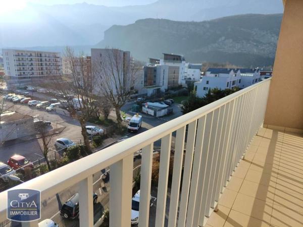 Location appartement 3 pièces de 83.77m²