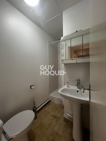 SAINT PIERRE - IMMEUBLE D'ENVIRON 92M² COMPRENANT 3 LOGEMENTS