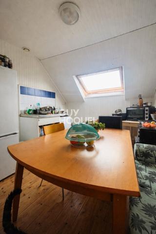 SAINT PIERRE - IMMEUBLE D'ENVIRON 92M² COMPRENANT 3 LOGEMENTS