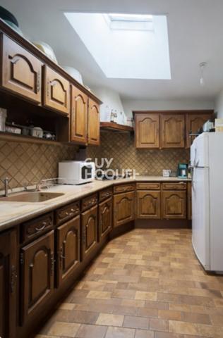 SAINT PIERRE - IMMEUBLE D'ENVIRON 92M² COMPRENANT 3 LOGEMENTS