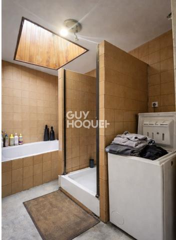 SAINT PIERRE - IMMEUBLE D'ENVIRON 92M² COMPRENANT 3 LOGEMENTS