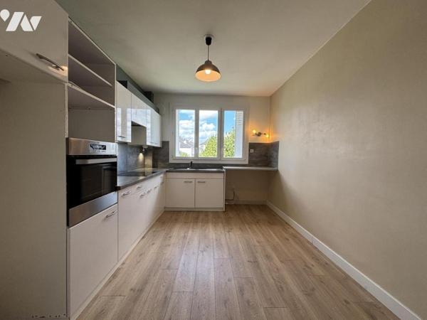 Appartement avec balcon et cellier
