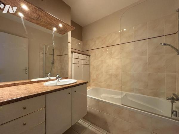 Appartement avec balcon et cellier