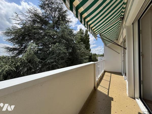 Appartement avec balcon et cellier