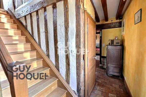 Mesnil en Ouche, proximité du château de Beaumesnil, tous commerces à pied.