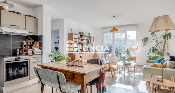 À vendre Appartement 3 pièces 65.68 m² - Bordeaux 33100