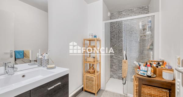 À vendre Appartement 3 pièces 65.68 m² - Bordeaux 33100