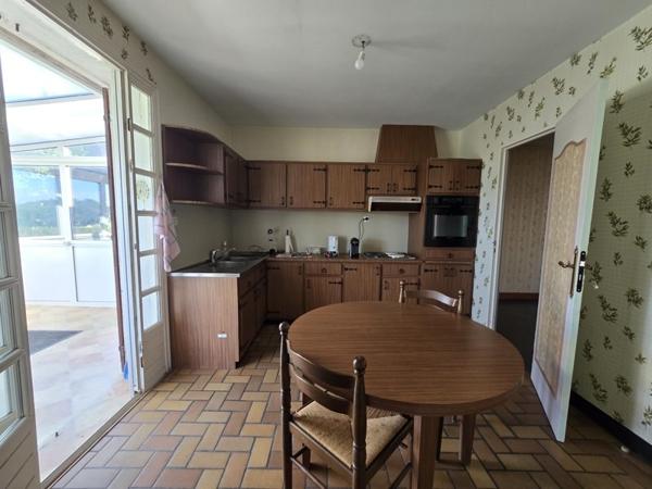 Immeuble à vendre |  Jonzac |  700 m²