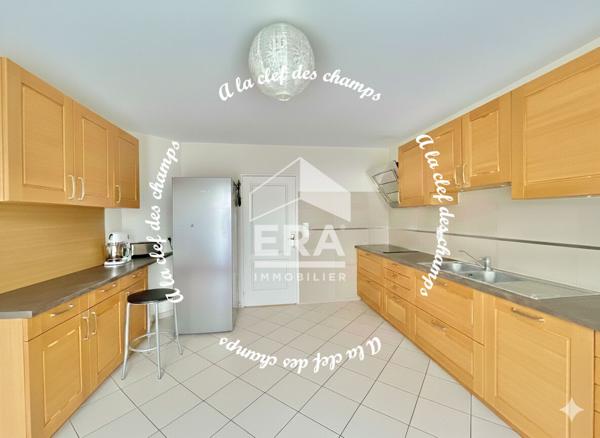 Maison Les Molieres 8 pièce(s) 176.6 m2