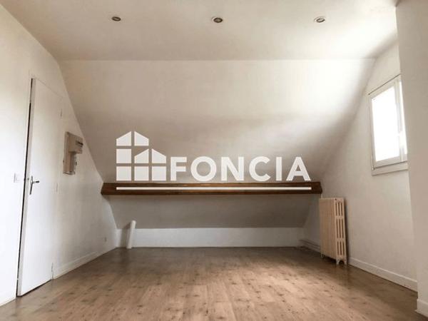 Location Studio 27.3 m² - 99 ROUTE DE LA QUEUE EN BRIE Sucy En Brie 94370