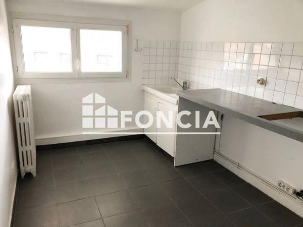 Location Studio 27.3 m² - 99 ROUTE DE LA QUEUE EN BRIE Sucy En Brie 94370