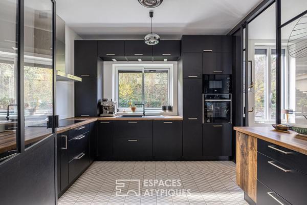 Maison rénovée avec jardin et dépendances