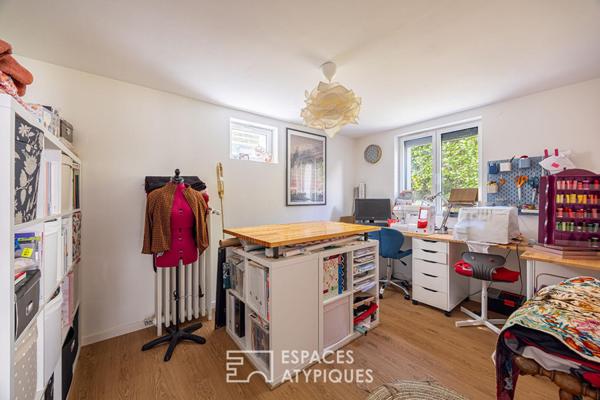 Maison rénovée avec jardin et dépendances