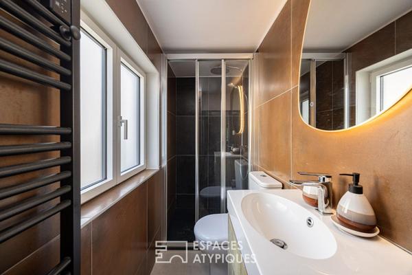 Maison rénovée avec jardin et dépendances