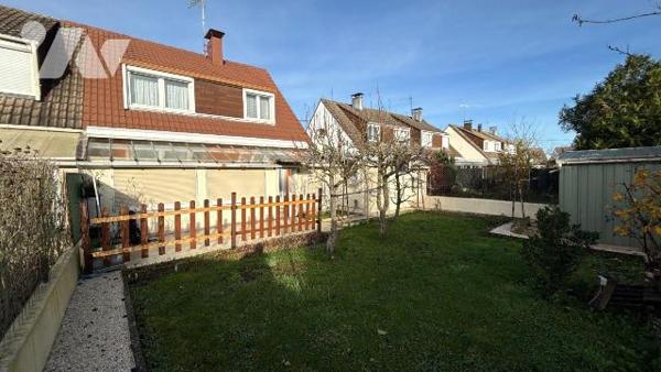 A vendre - Châlons-en-Champagne - Maison T5 de 85 m² 

Secteur Grévières, à proximité de la z...