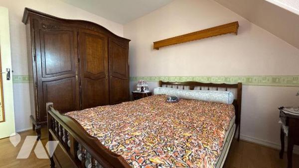 A vendre - Châlons-en-Champagne - Maison T5 de 85 m² 

Secteur Grévières, à proximité de la z...