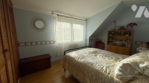 A vendre - Châlons-en-Champagne - Maison T5 de 85 m² 

Secteur Grévières, à proximité de la z...