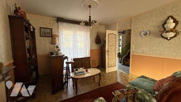 A vendre - Châlons-en-Champagne - Maison T5 de 85 m² 

Secteur Grévières, à proximité de la z...