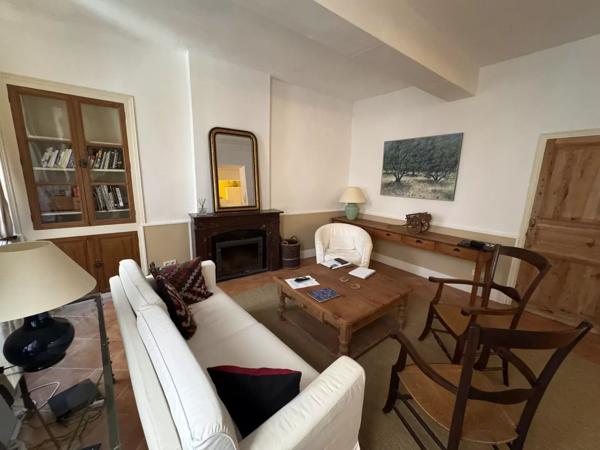 Belle maison de village avec terrasse spacieuse dans le Minervois