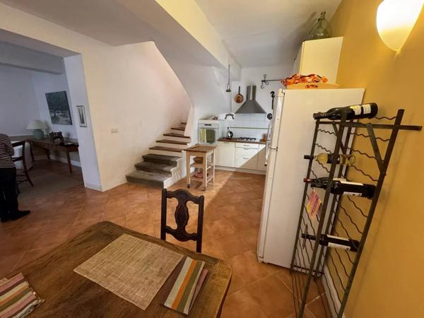 Belle maison de village avec terrasse spacieuse dans le Minervois