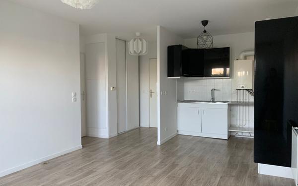 Appartement à louer    3 pièces • 60,70 m2 Brie-Comte-Robert