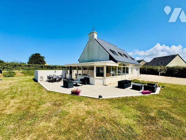  Située dans un quartier calme du bourg de LILIA. Belle traditionnelle familiale de 2005, posée...