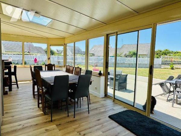  Située dans un quartier calme du bourg de LILIA. Belle traditionnelle familiale de 2005, posée...