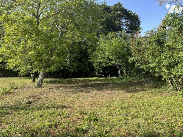 Sur l'avenue principale, PARCELLE DE TERRAIN à BATIR environ 400m2
